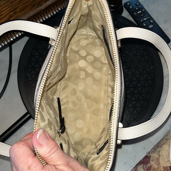 Kate Spade   Dome top Satchel   Color block beige/black  Crossbody  Cedar Street - Picture 14 of 16